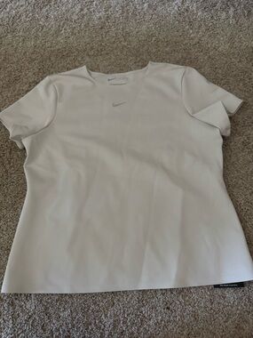 Nike Women’s Cream Short Sleeve Athletic Tee